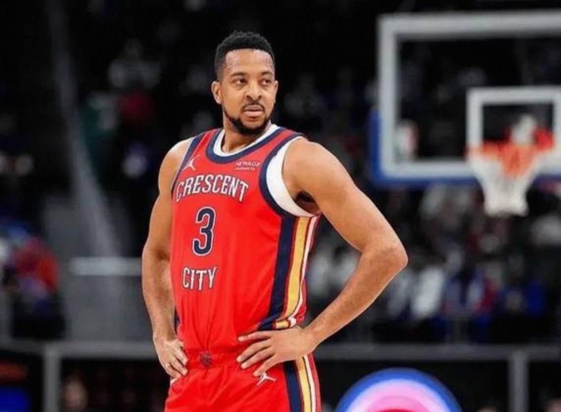 独行侠完胜江苏队,麦科勒姆高光表现 独行侠完胜江苏队,麦科勒姆高光表现