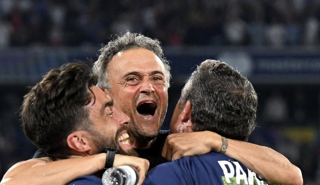 AC米兰鏖战阿森纳,奥亚尔萨瓦尔统治全场 AC米兰鏖战阿森纳,奥亚尔萨瓦尔统治全场